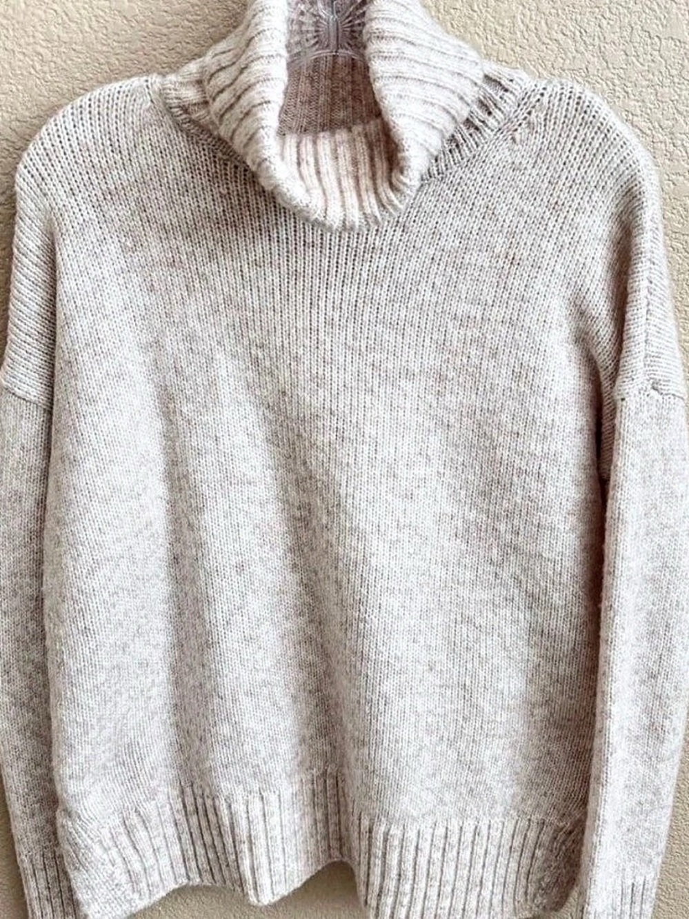 Banana Republic Cowl Neck Sweater in Cream Size Medium